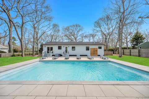 Homes For Sale - 10 Shinnecock Lane<br/> Hampton Bays, NY 11946
