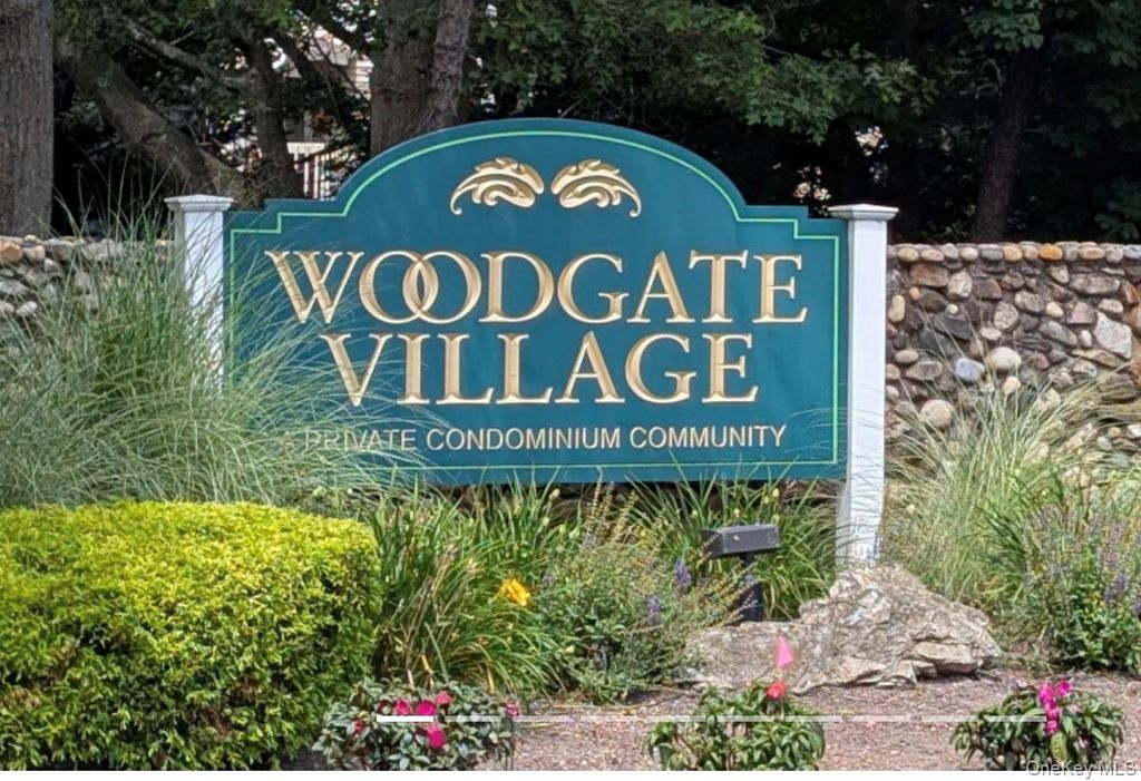 Photo of 210 Springmeadow Drive #J, Holbrook, NY 11741 (MLS # 986520)