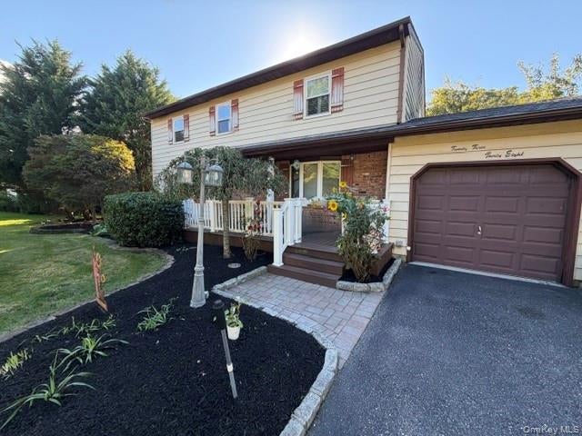 Photo of 2338 Locust Avenue, Ronkonkoma, NY 11779 (MLS # 1058515)