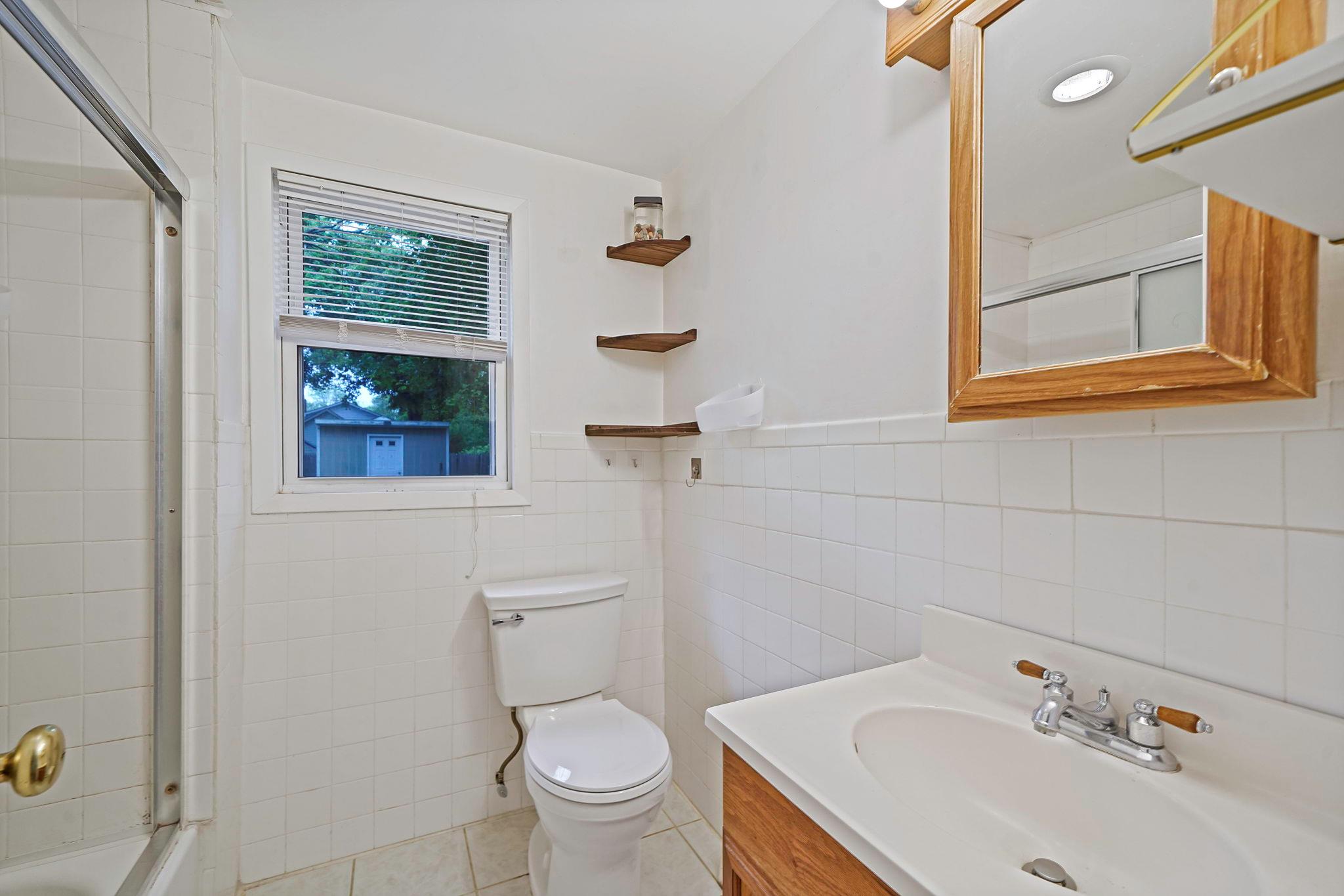 34 Ridgedale Avenue, Farmingville, New York image 7