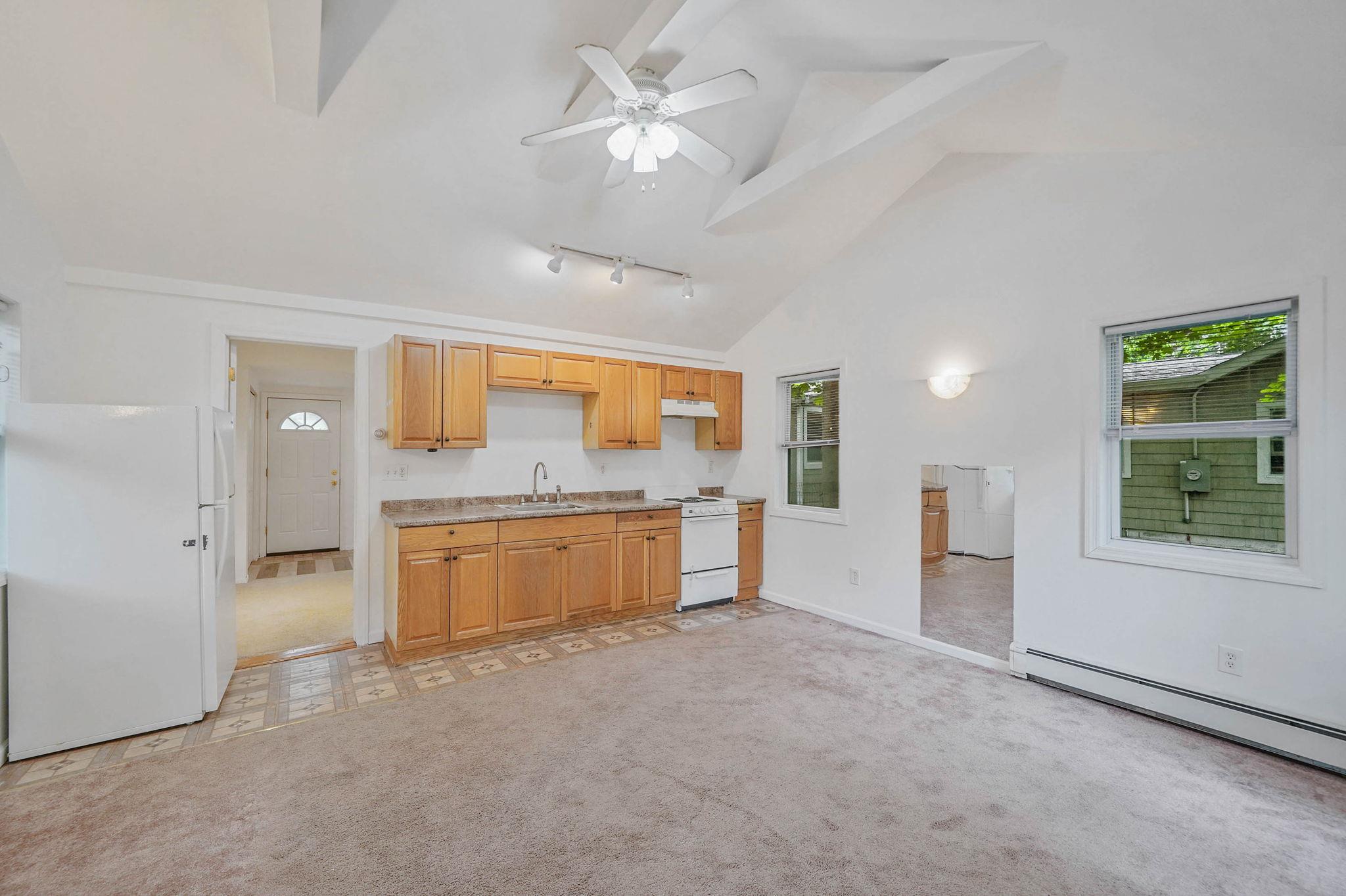34 Ridgedale Avenue, Farmingville, New York image 6