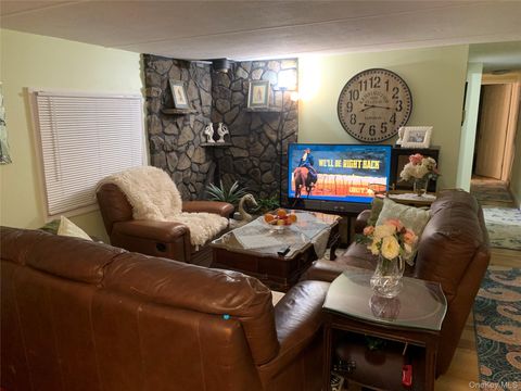 Mobile Home For Sale - 15259 County Highway 17<br/> Delaware County, Roscoe, NY 12776