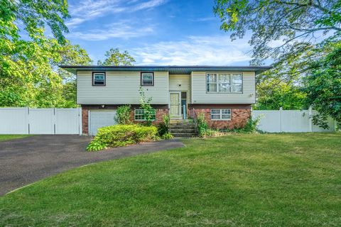 17 Wright Street West Babylon NY 11704