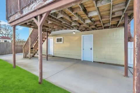 Photo of 5494 Expressway Drive S #1, Holtsville, NY 11742 (MLS # 961374)