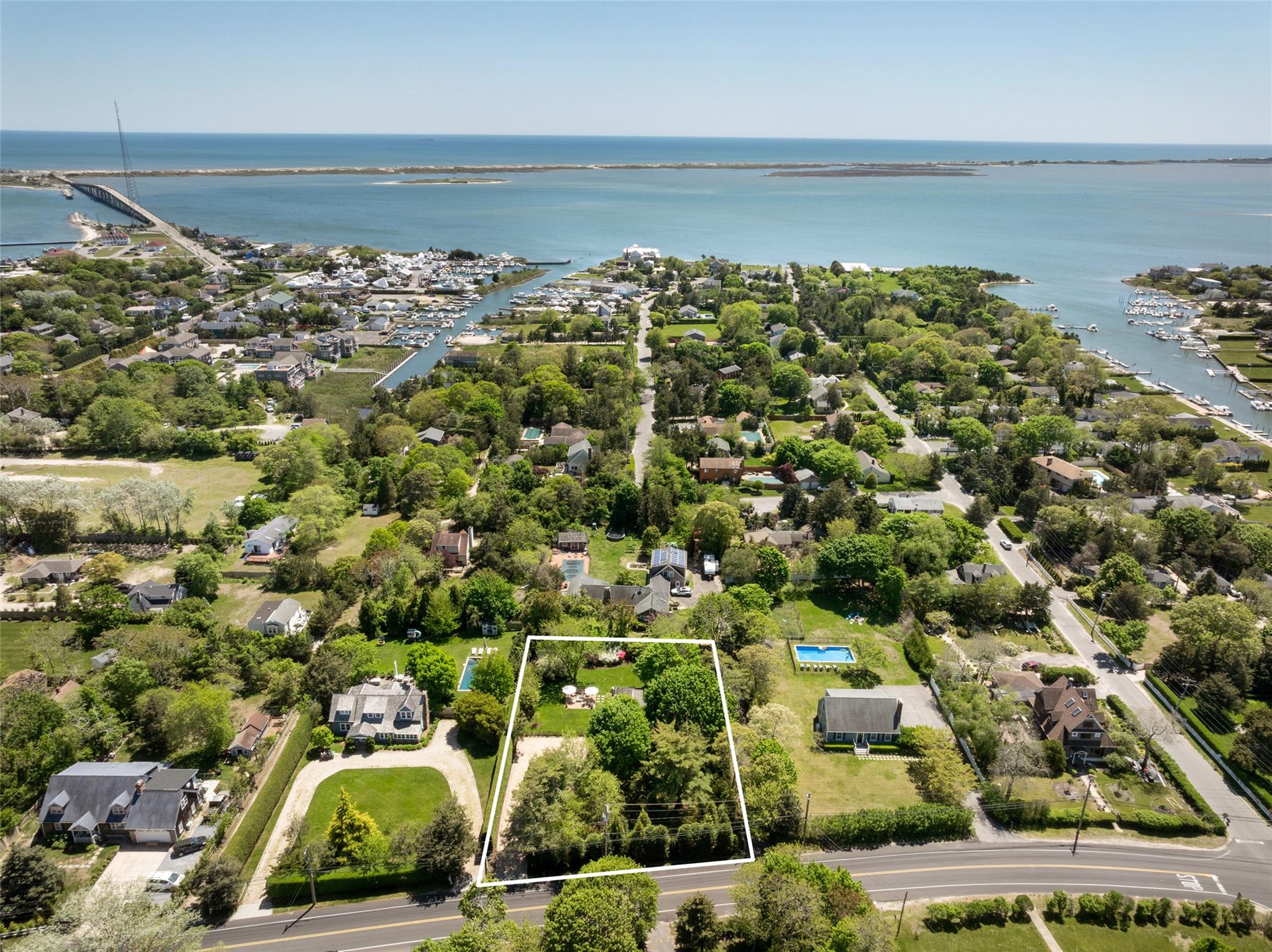 34 Shinnecock Road, Hampton Bays, New York image 40