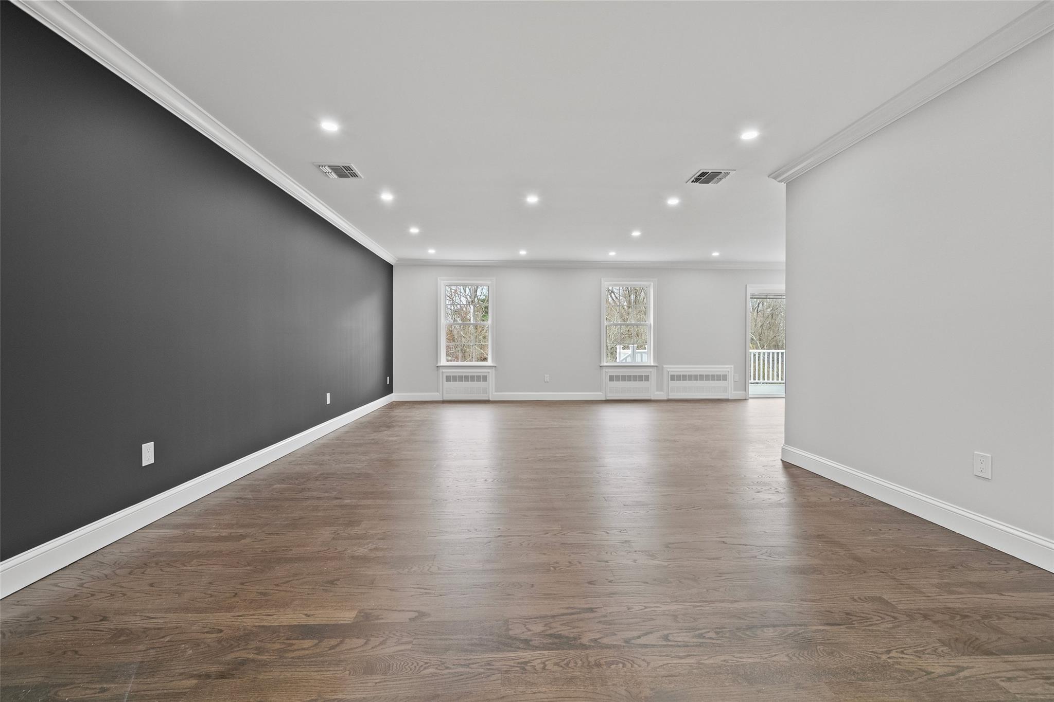 377 Jeffrey Place, Valley Cottage, New York image 12