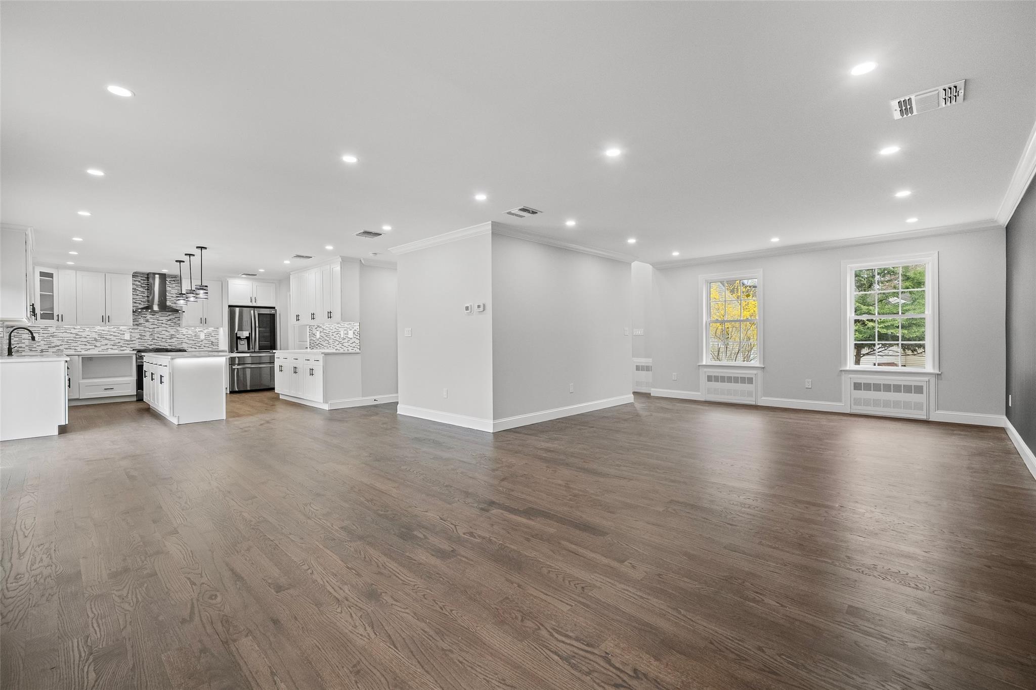 377 Jeffrey Place, Valley Cottage, New York image 8