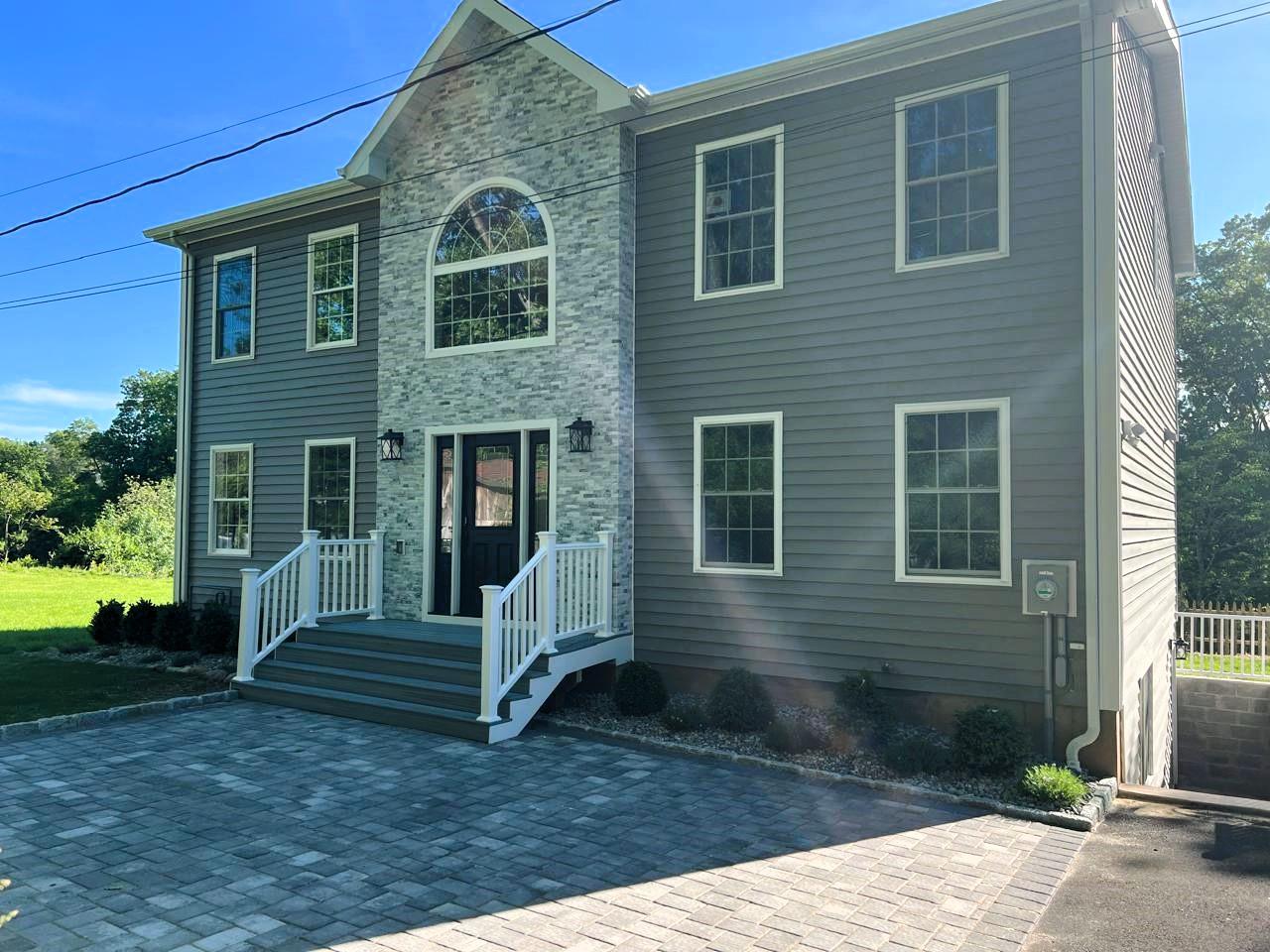 377 Jeffrey Place, Valley Cottage, New York image 3