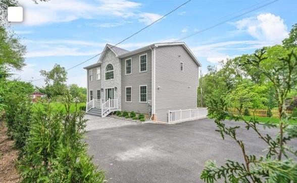 377 Jeffrey Place, Valley Cottage, New York image 2