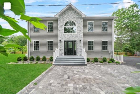 377 Jeffrey Place, Valley Cottage, New York image 1