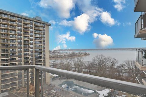 Homes For Sale - 18-15 215 Street #9J<br/> Bayside, NY 11360