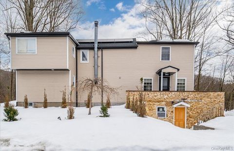 Homes For Sale - 24 Johnsontown Road<br/> Sloatsburg, NY 10974