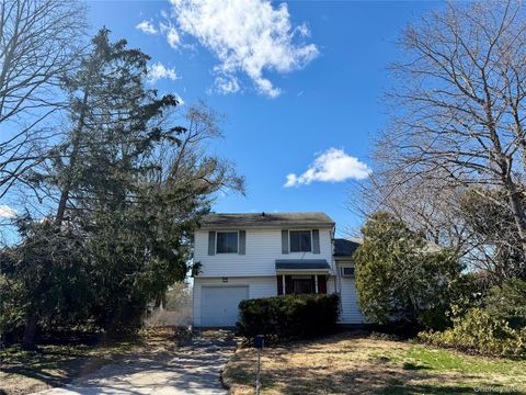 Homes For Sale - 20 Catherine Drive<br/> Selden, NY 11784