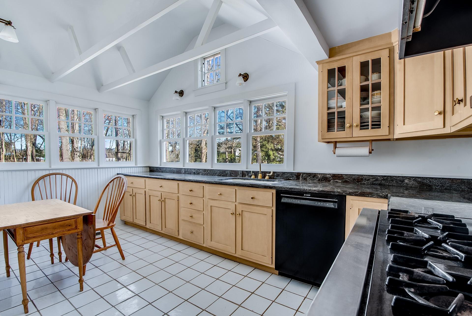 152 Three Mile Harbor Road, East Hampton, New York image 5