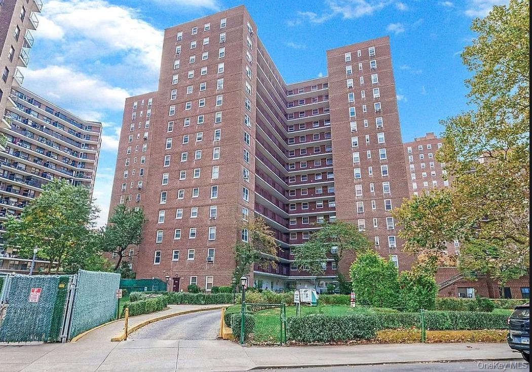 98-20 62nd Drive #14N, Rego Park NY 11374