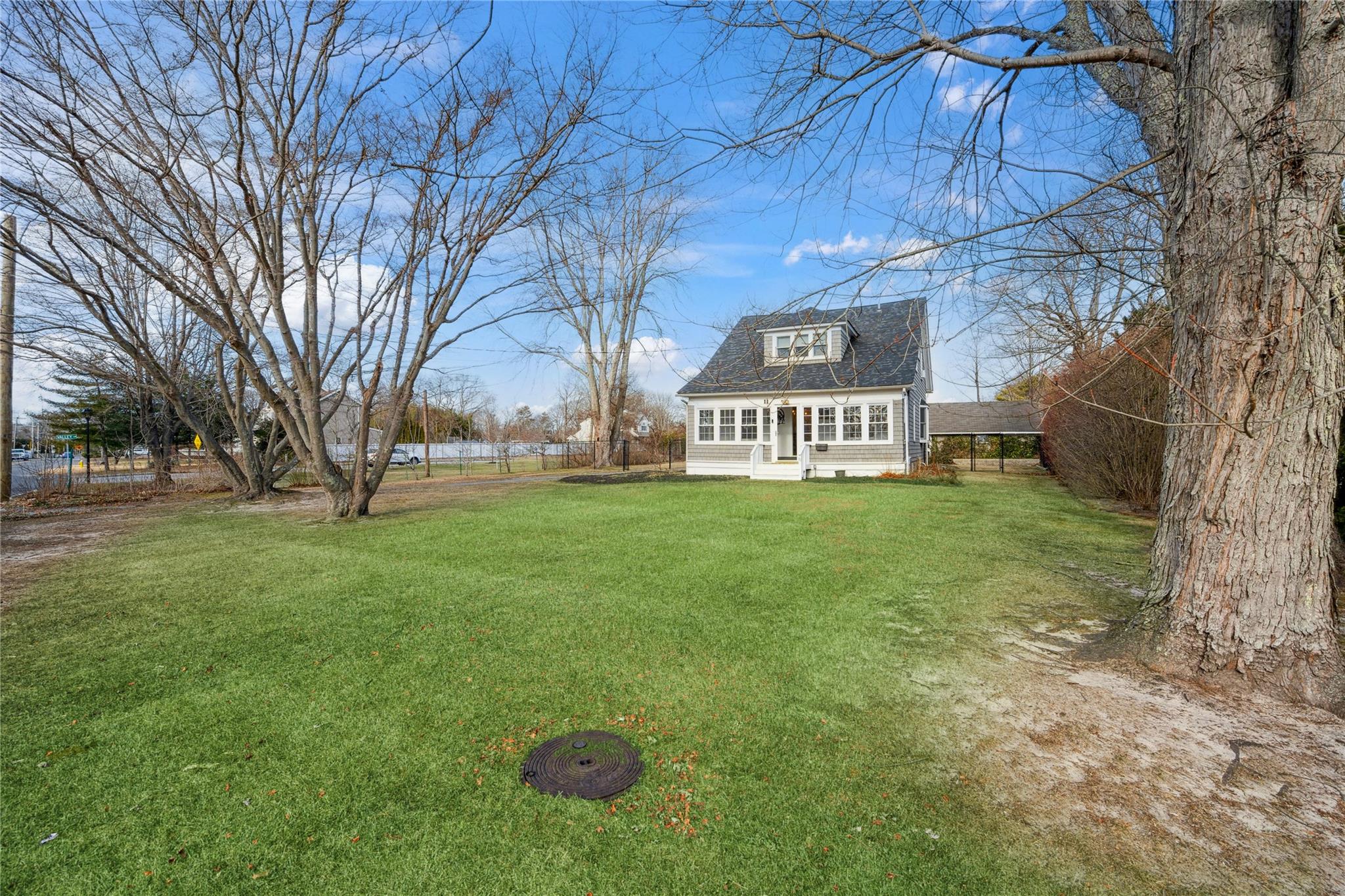 11 Park Avenue Ave, Blue Point, New York image 3