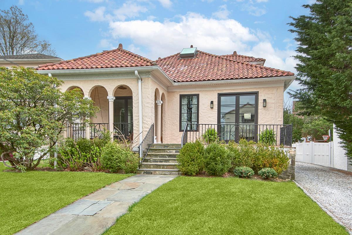 Rental Property at Birch Avenue, Pelham, New York - Bedrooms: 4 
Bathrooms: 3.5 
Rooms: 9  - $9,000 MO.