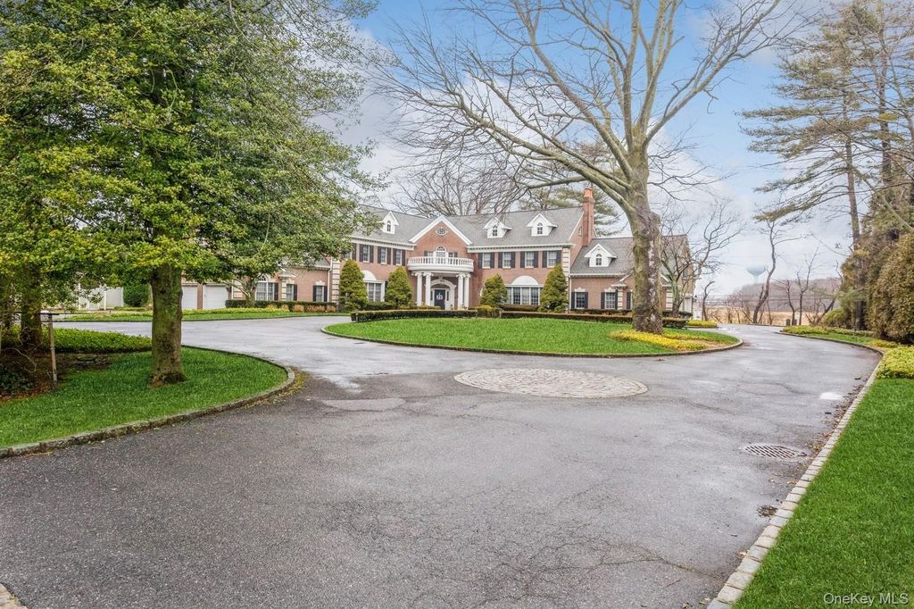 Photo of 85 Eleventh Street, Garden City, NY 11530 (MLS # 967556)