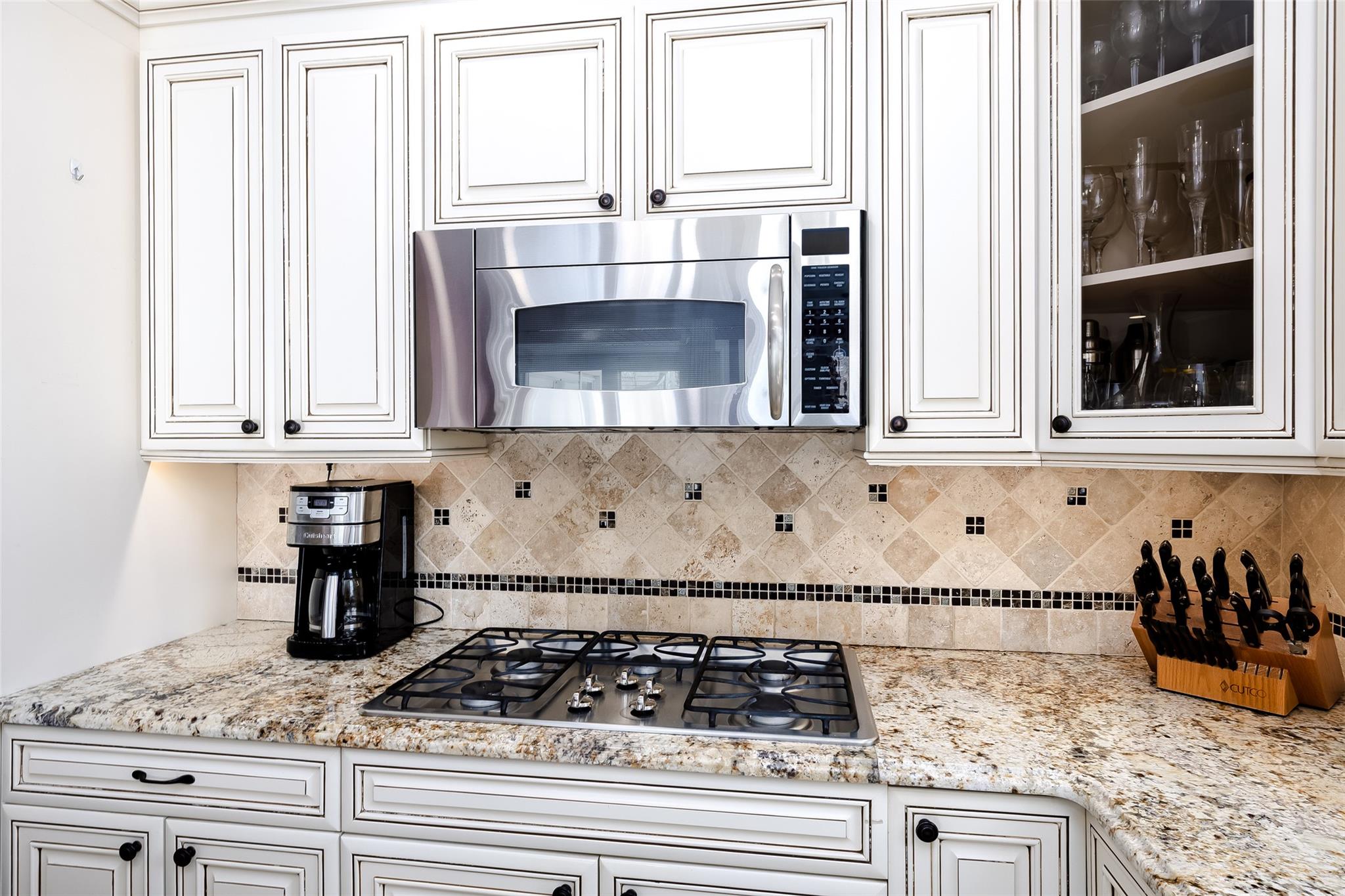 2546 Sycamore Avenue, Wantagh, New York image 12