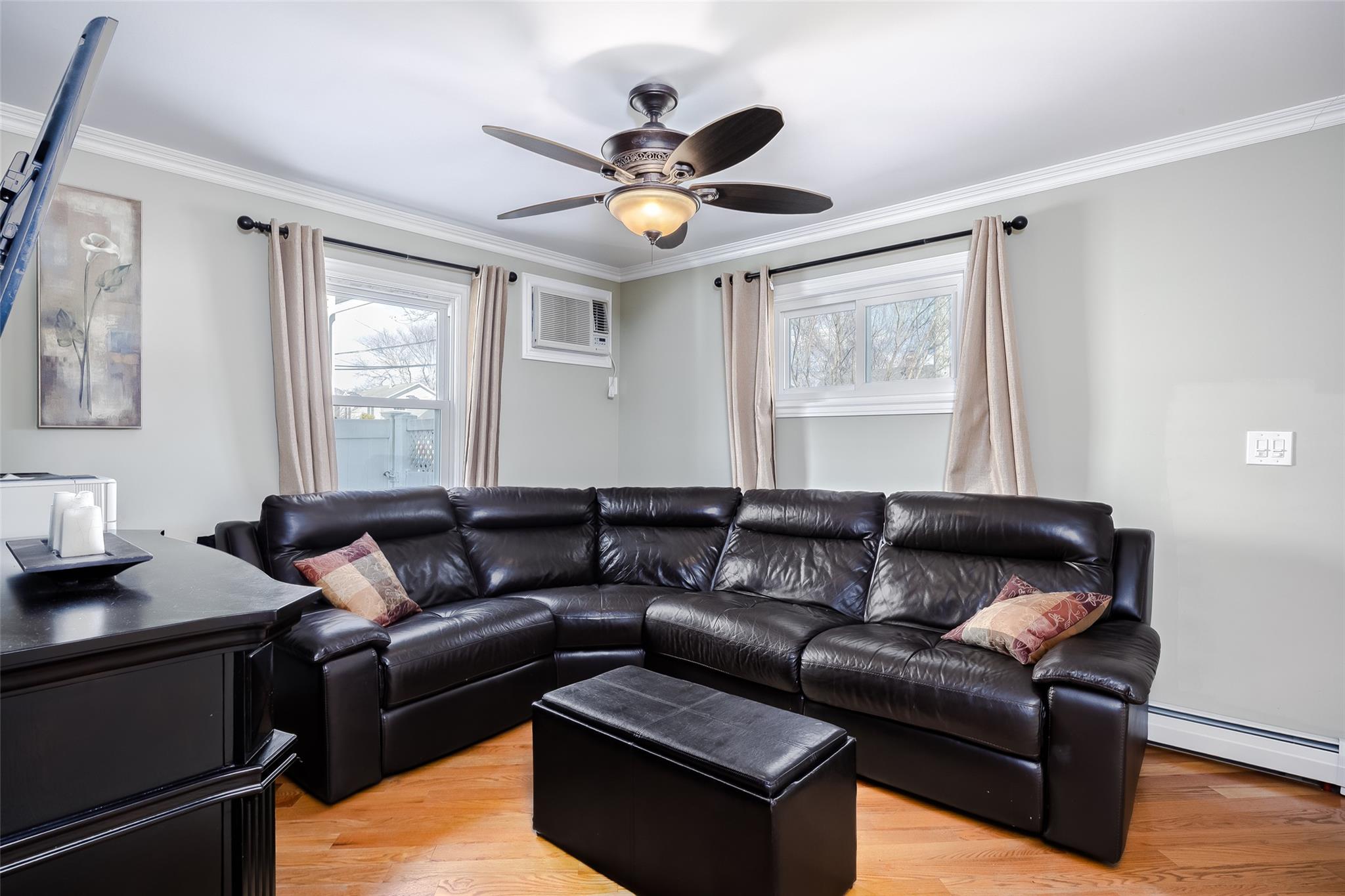 2546 Sycamore Avenue, Wantagh, New York image 17