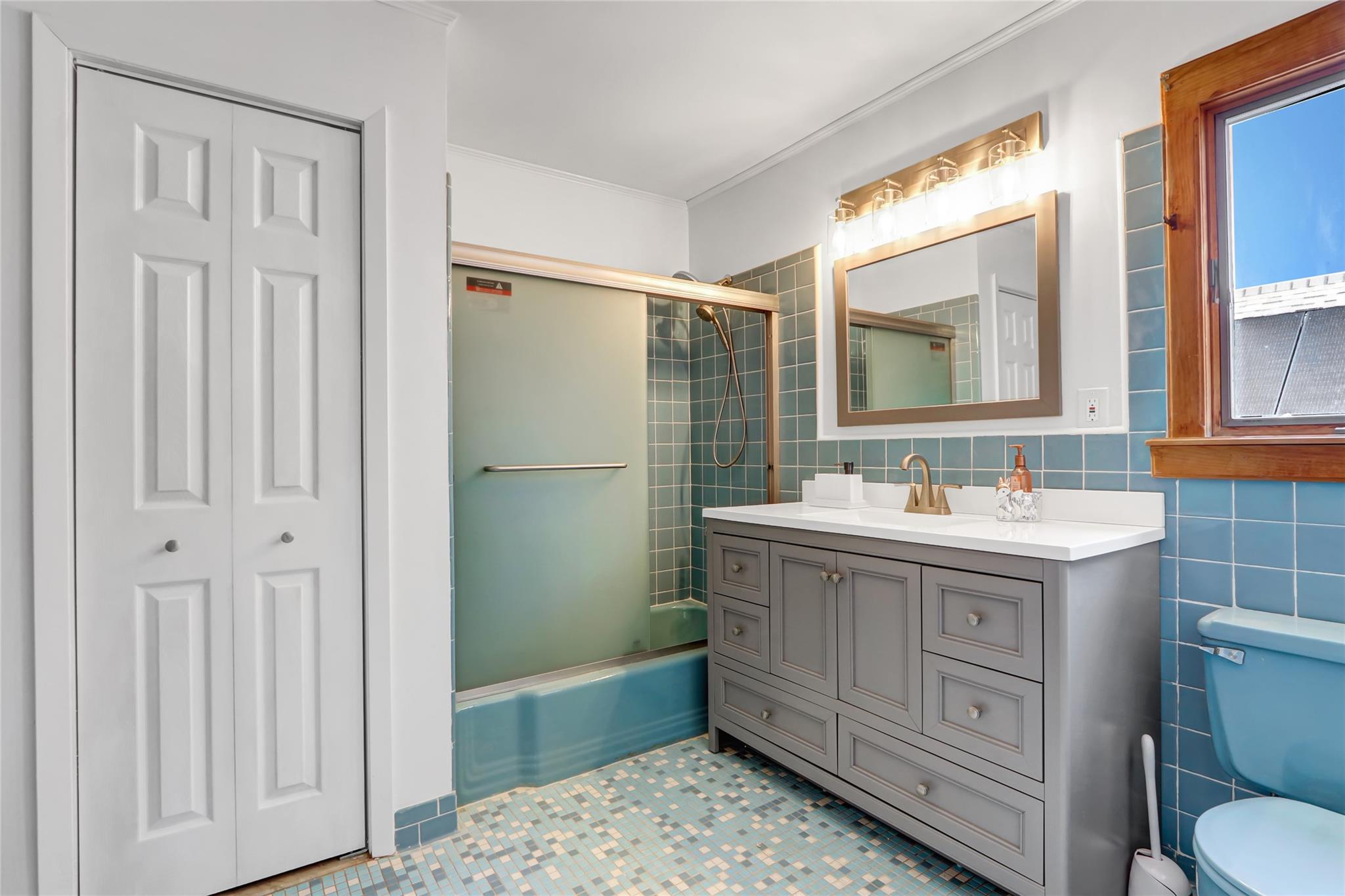 80-45 259th Street, Glen Oaks, New York image 24