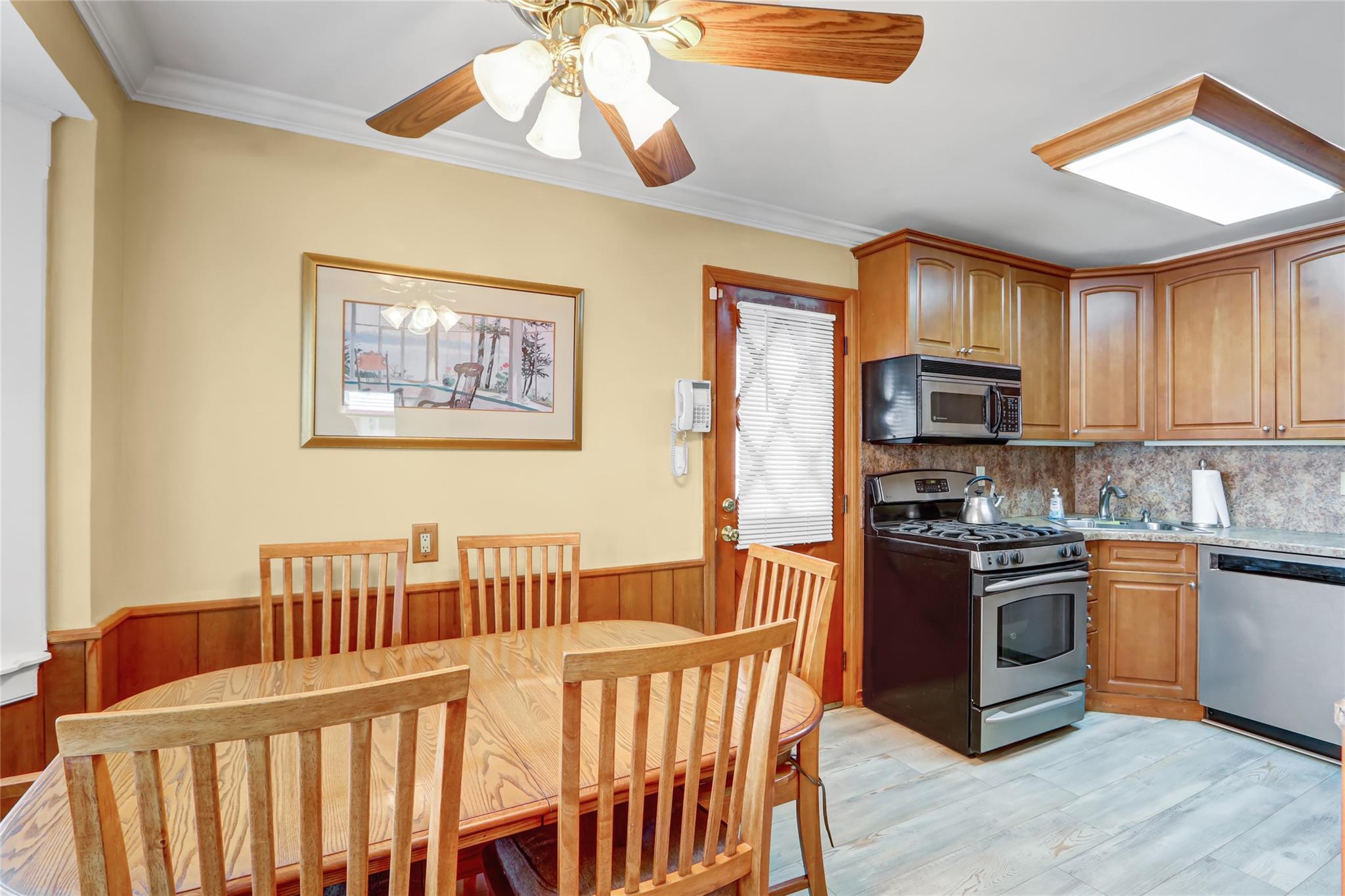 80-45 259th Street, Glen Oaks, New York image 10