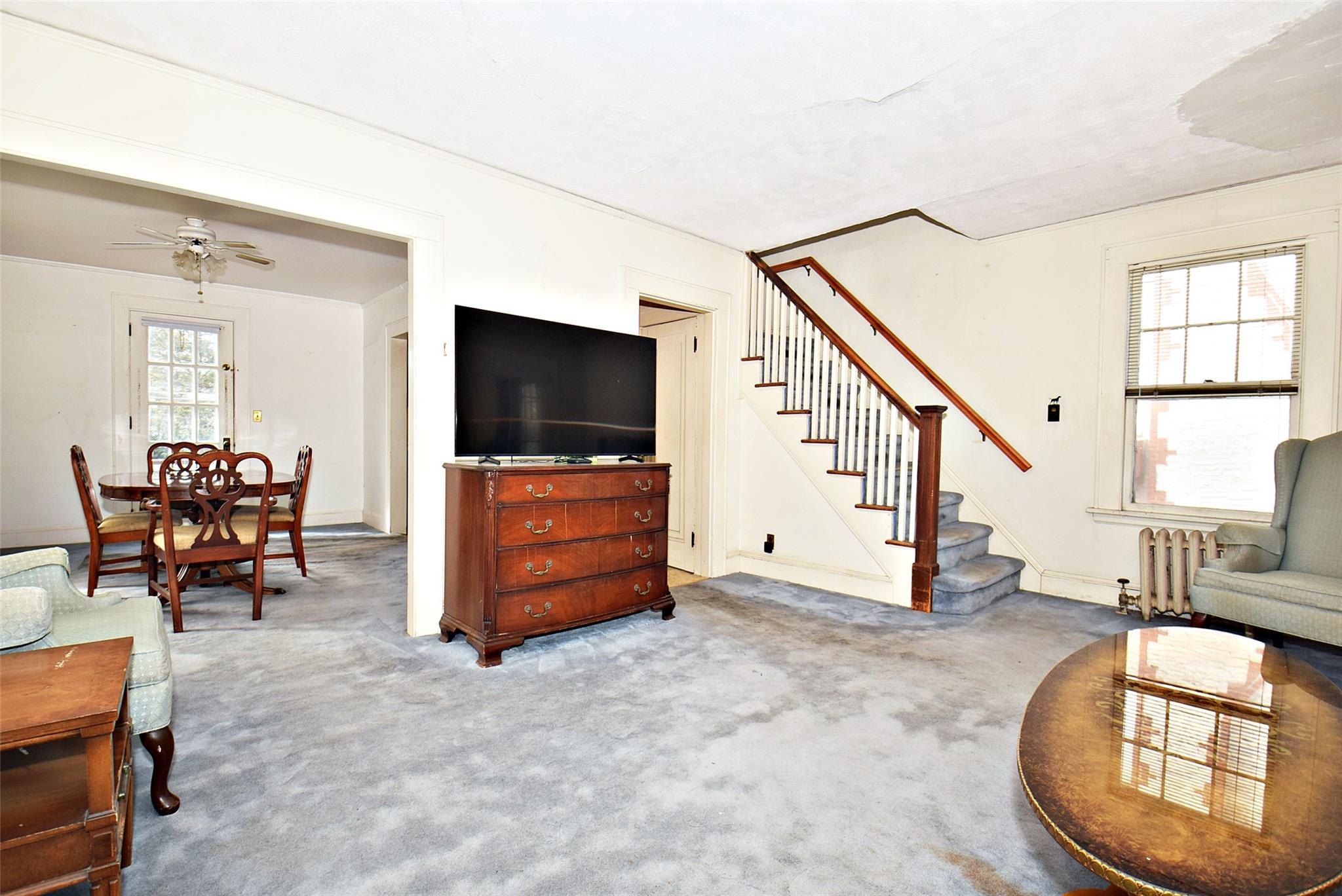 41-76 Glenwood Street, Little Neck, New York image 3