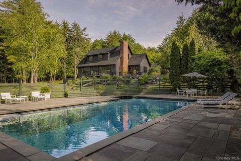 Photo of 9 Black Bear Road, Bearsville, NY 12409 (MLS # 955449)