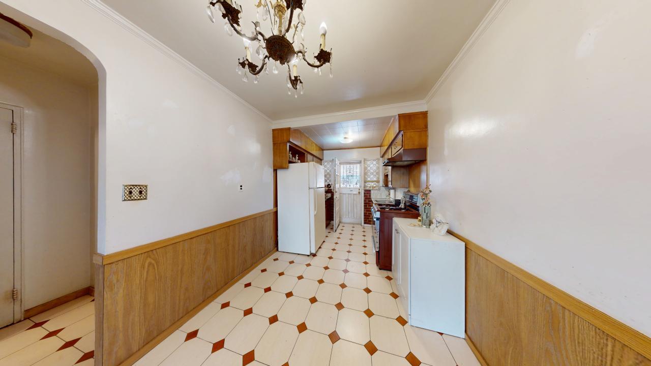 6538 75th Place, Middle Village, New York image 4