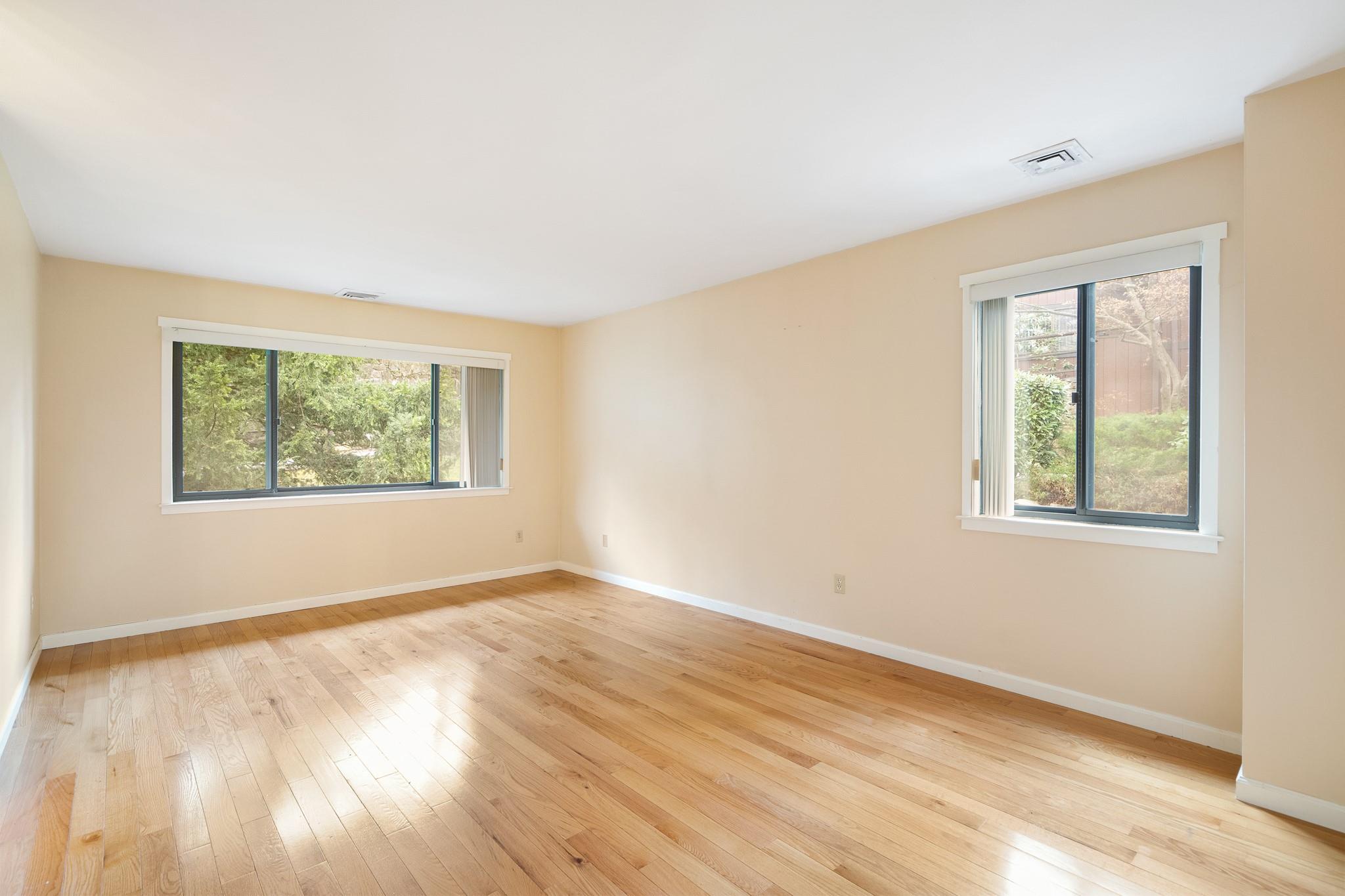 367 Martling Avenue, Tarrytown, New York image 16