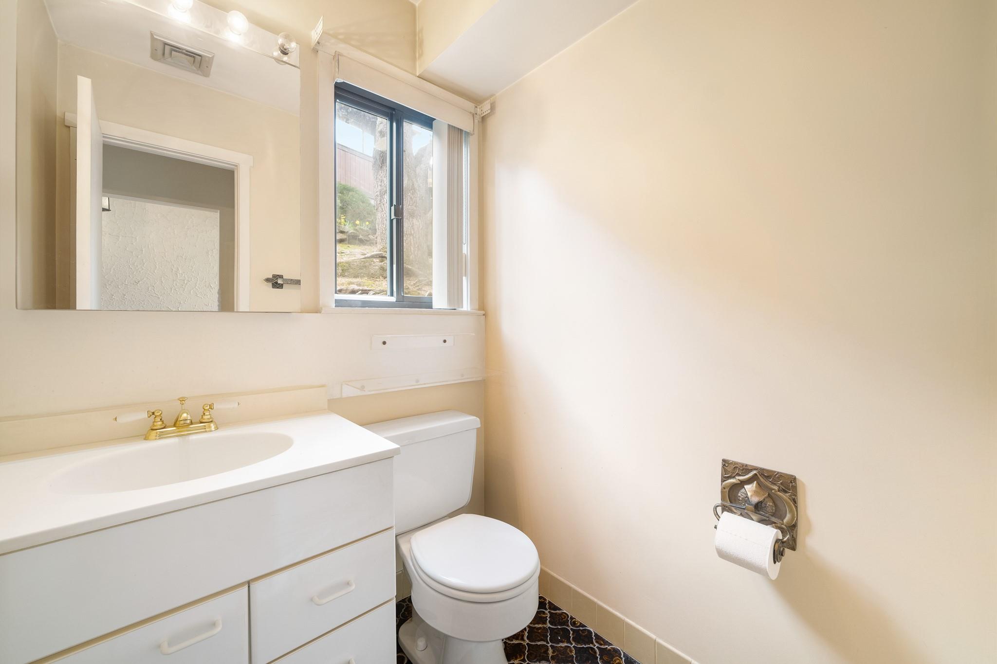 367 Martling Avenue, Tarrytown, New York image 14