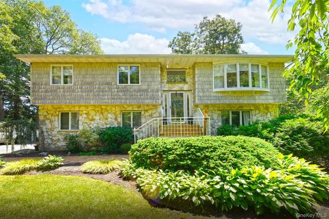 Homes For Sale - 97 Elk Street<br/> South Huntington, NY 11743