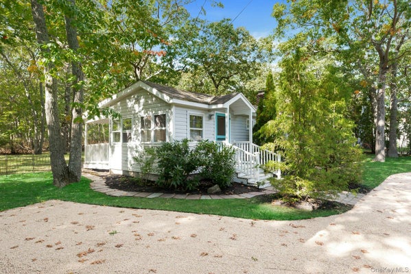 420 SIGSBEE RD, MATTITUCK, NY 11952 - Image a41cec2933e7aef80d4e723d26a6d454/3977312821