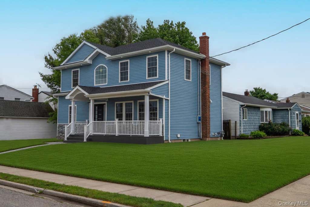 Photo of 139 maple Avenue, Bethpage, NY 11714 (MLS # 1033671)