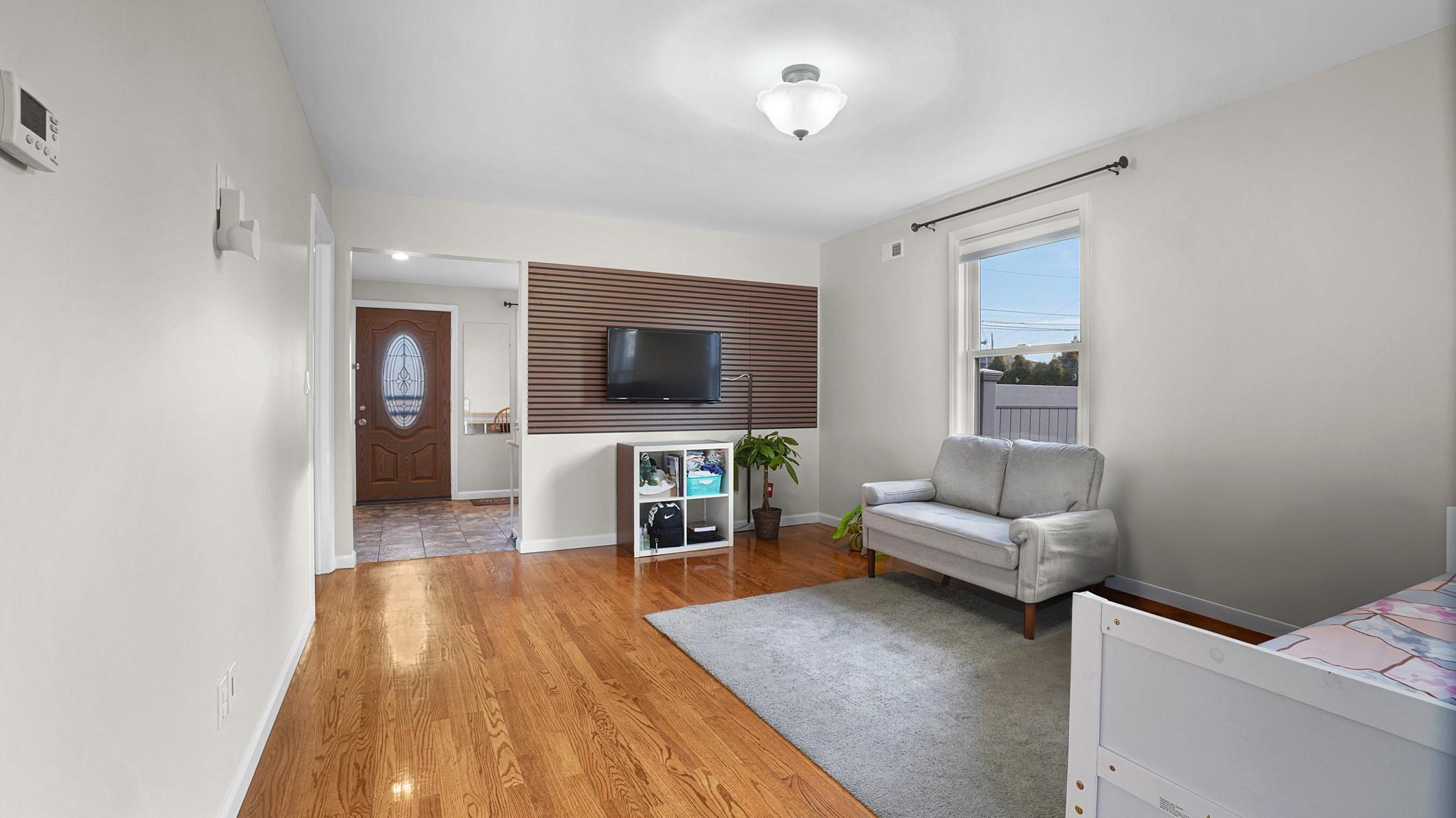 1089 Tulip Avenue, Franklin Square, New York image 5