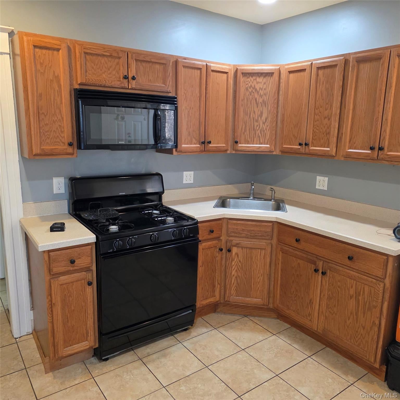 35 Manitou Avenue 2 - Photo 2