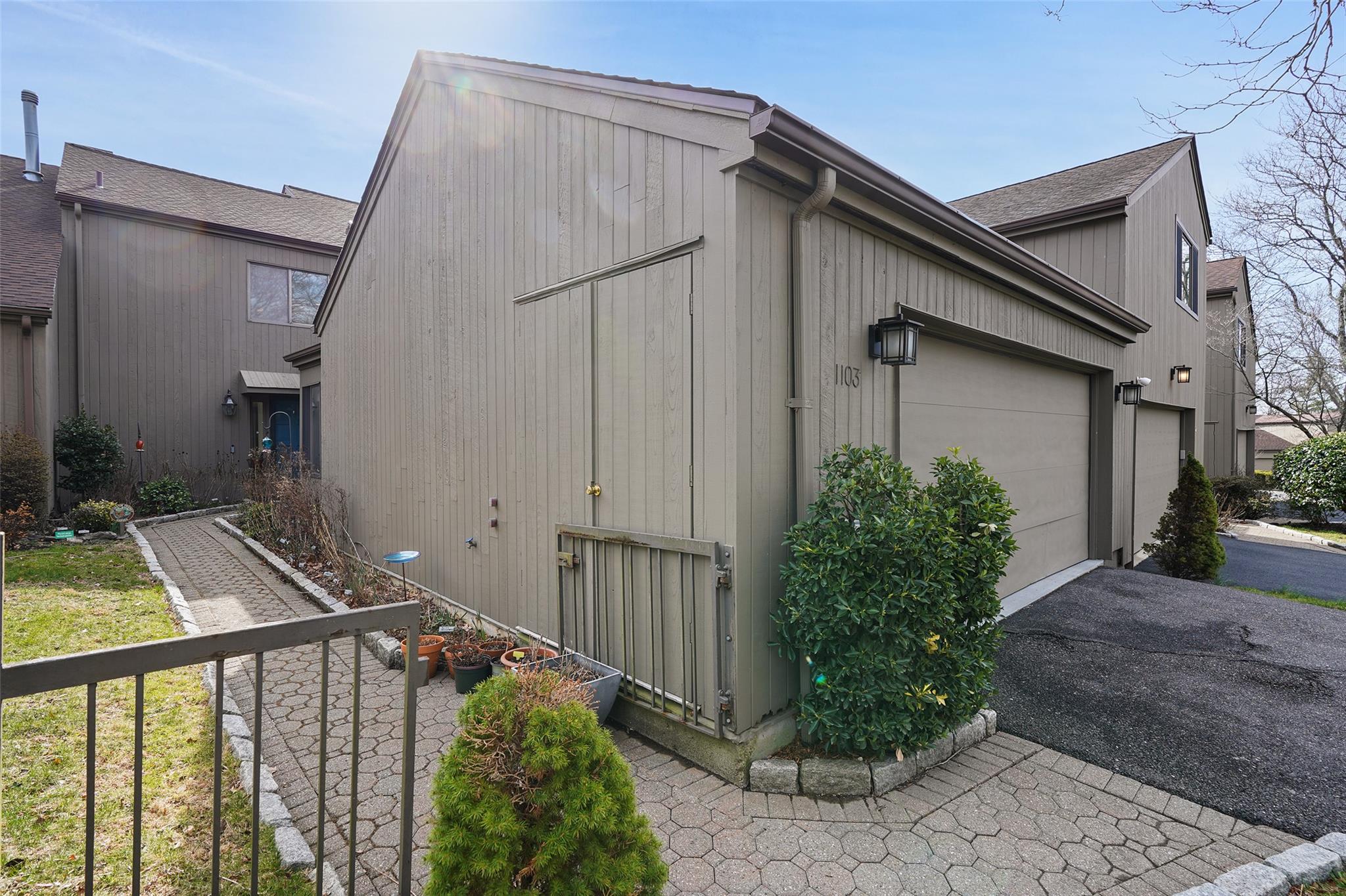 1103 Fairway Green, Mamaroneck, New York image 33