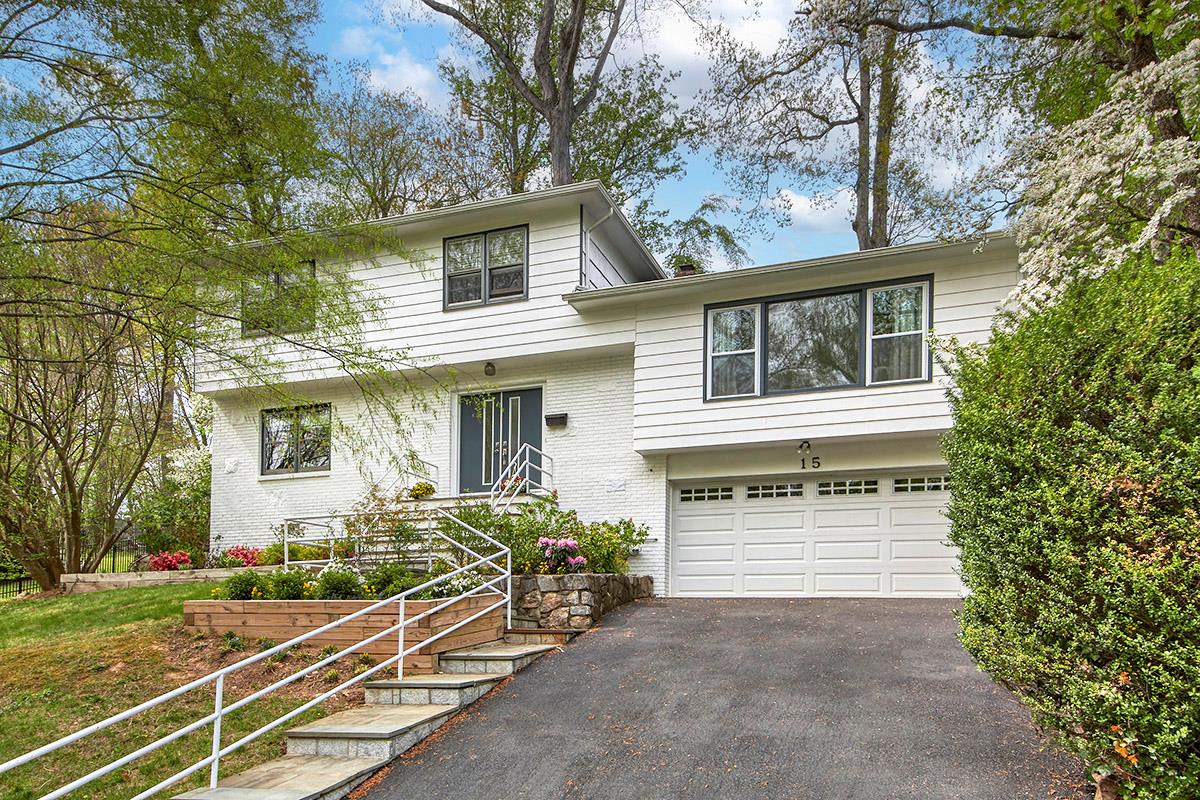 15 Puritan Drive, Scarsdale, New York image 2