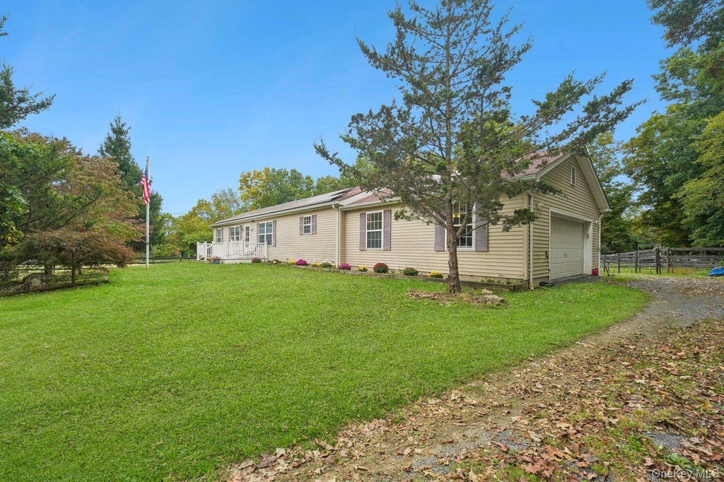 Photo of 131 King Road, Middletown, NY 10941 (MLS # 1057728)