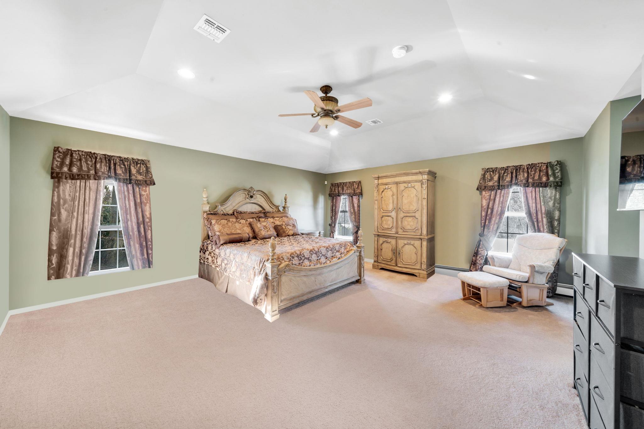 17 Bittersweet Lane, Center Moriches, New York image 14