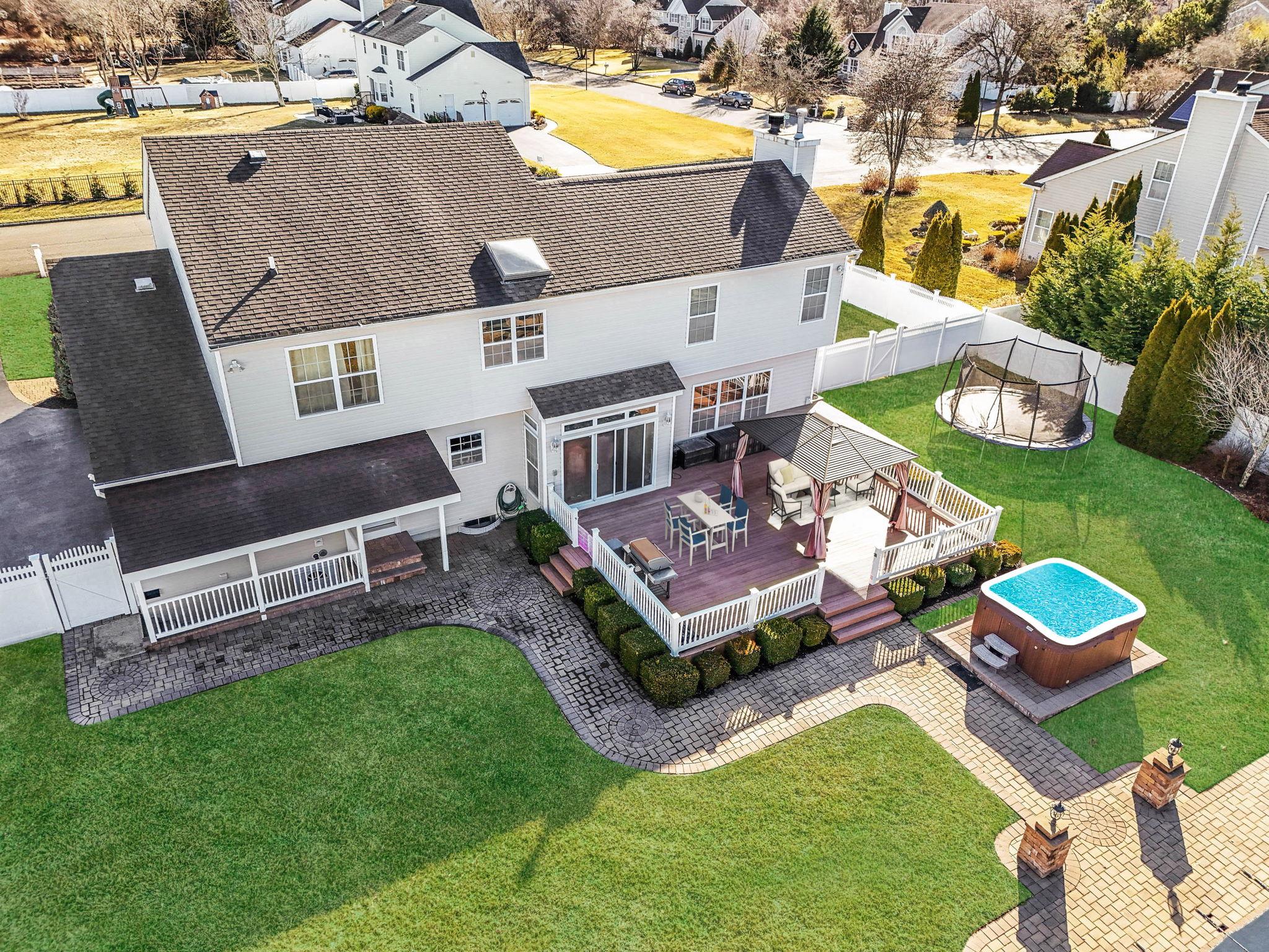 17 Bittersweet Lane, Center Moriches, New York image 30