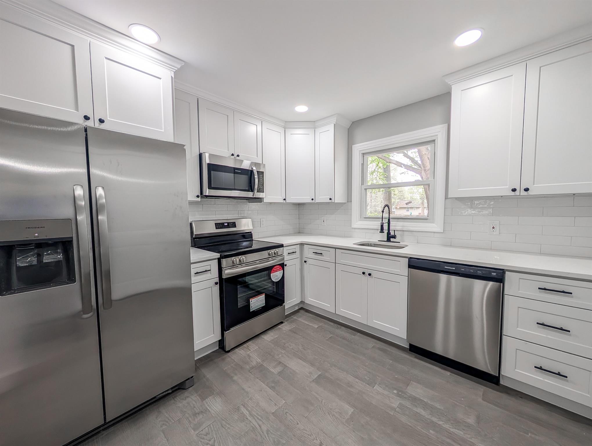 55 Candido Avenue, Shirley, New York image 6