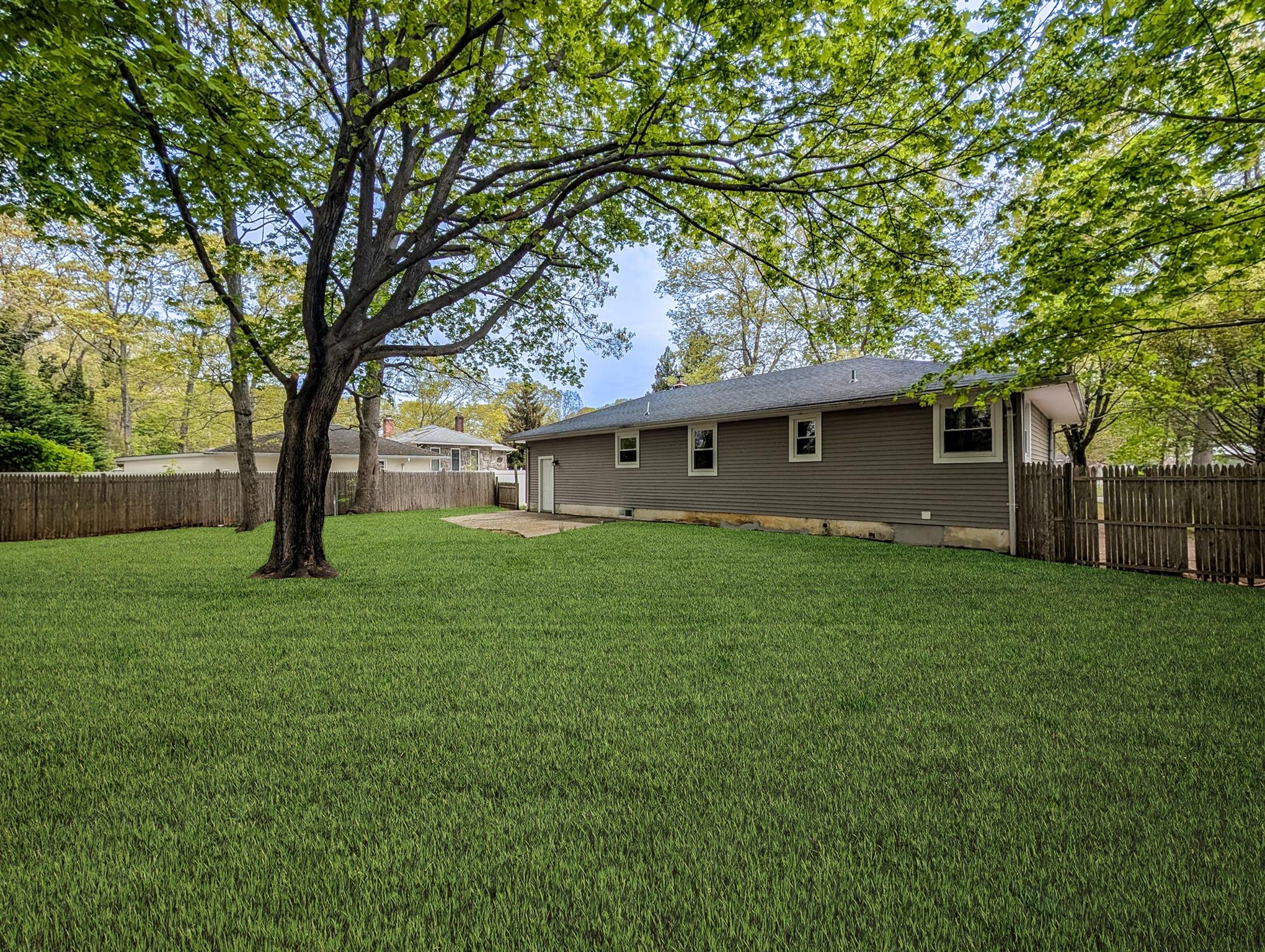 55 Candido Avenue, Shirley, New York image 24