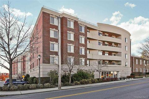 242 Maple Avenue Unit 302, Westbury, NY 11590 - MLS#: 980229
