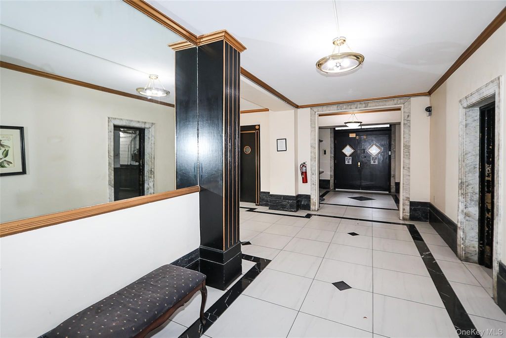 Photo of 11525 Metropolitan Avenue #233, Kew Gardens, NY 11418 (MLS # 964759)