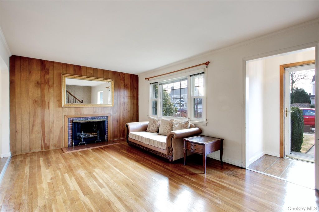 Photo of 244 Hamilton Avenue, West Hempstead, NY 11552 (MLS # 951726)