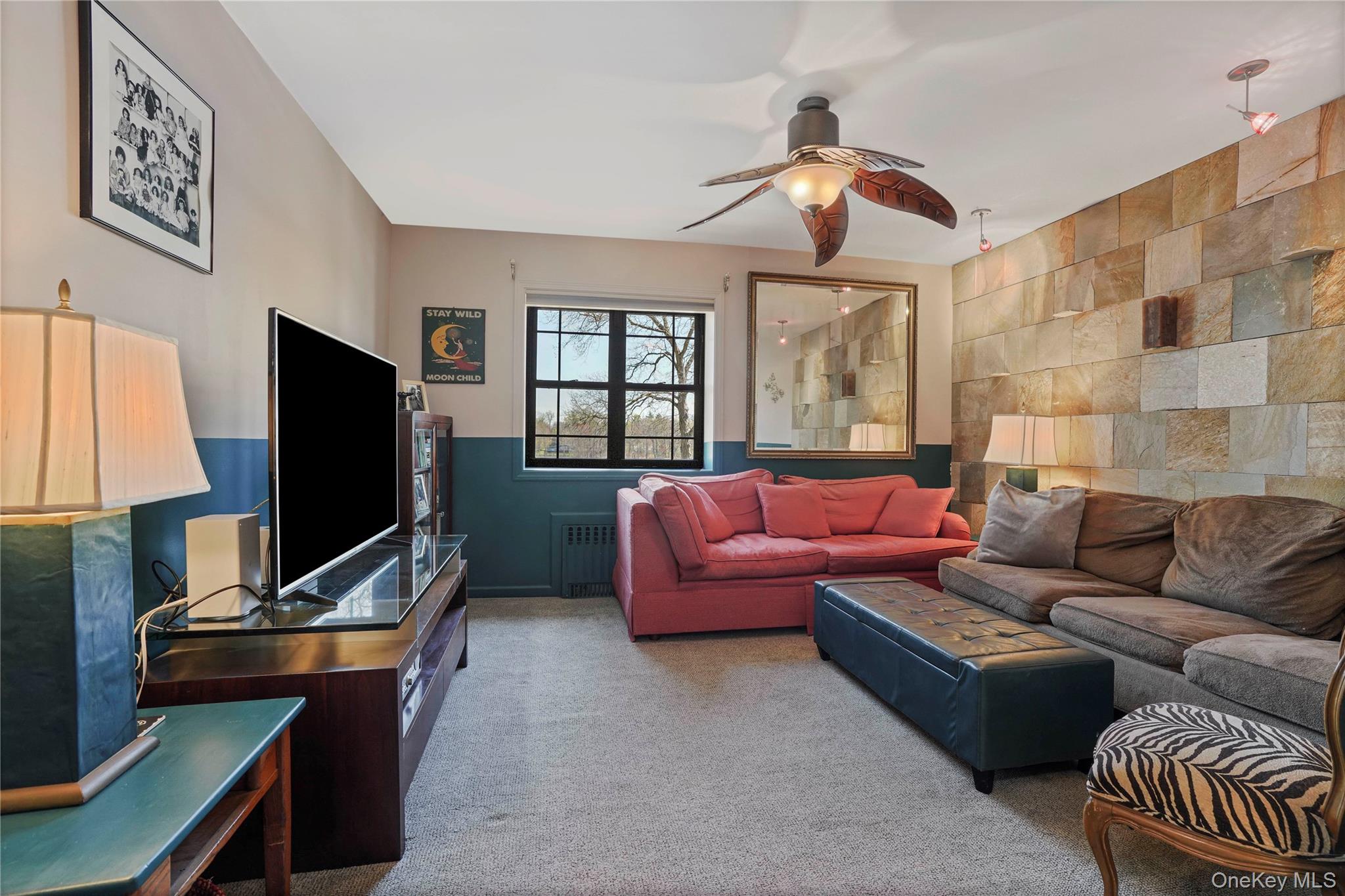 1209 California Road 2R