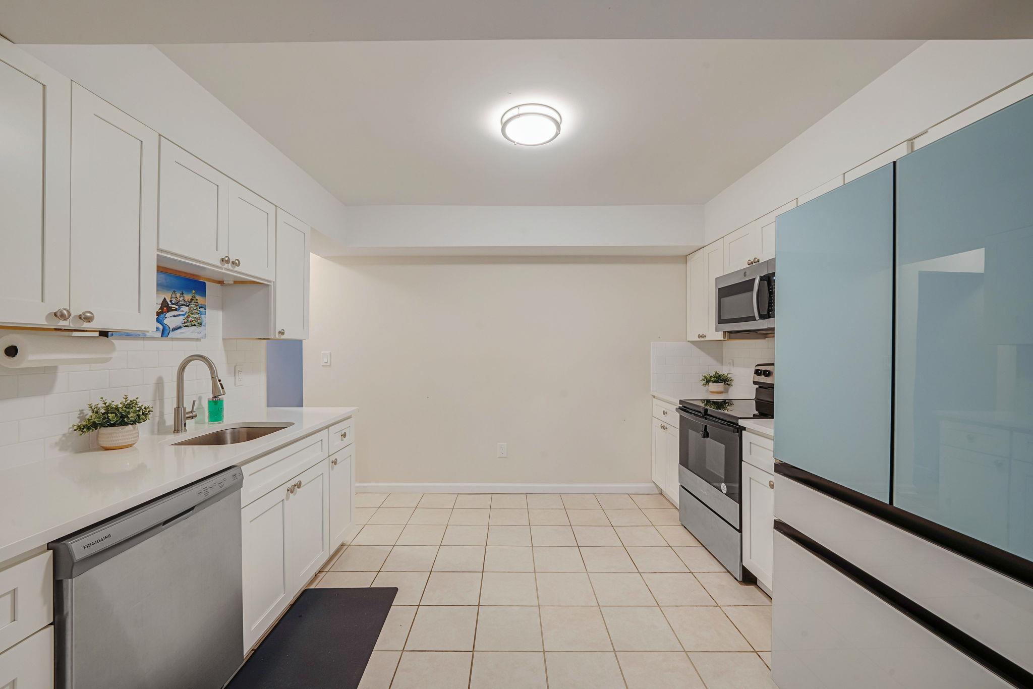 38 18th Avenue, Bay Shore, New York image 10