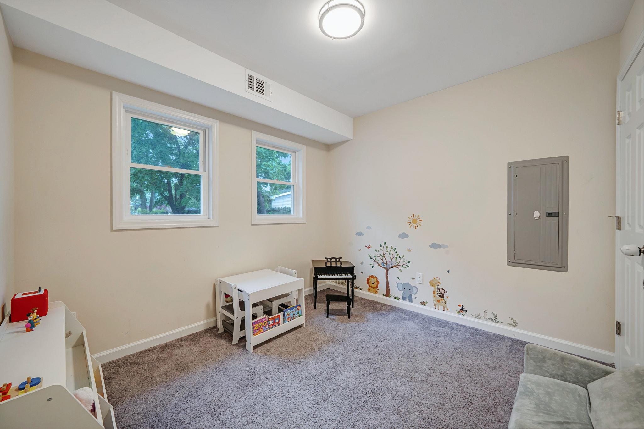 38 18th Avenue, Bay Shore, New York image 14