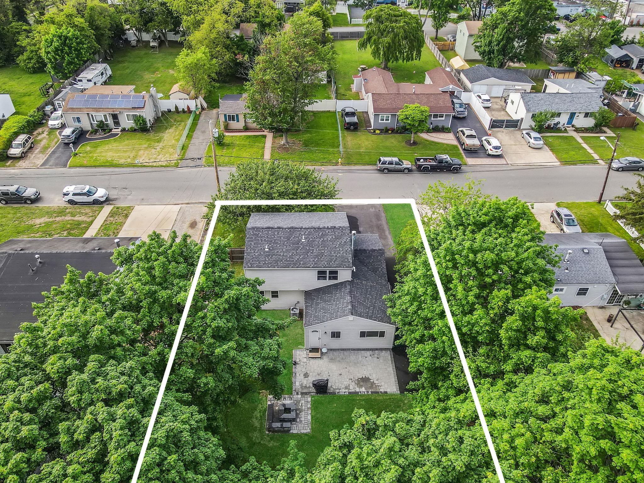 38 18th Avenue, Bay Shore, New York image 33
